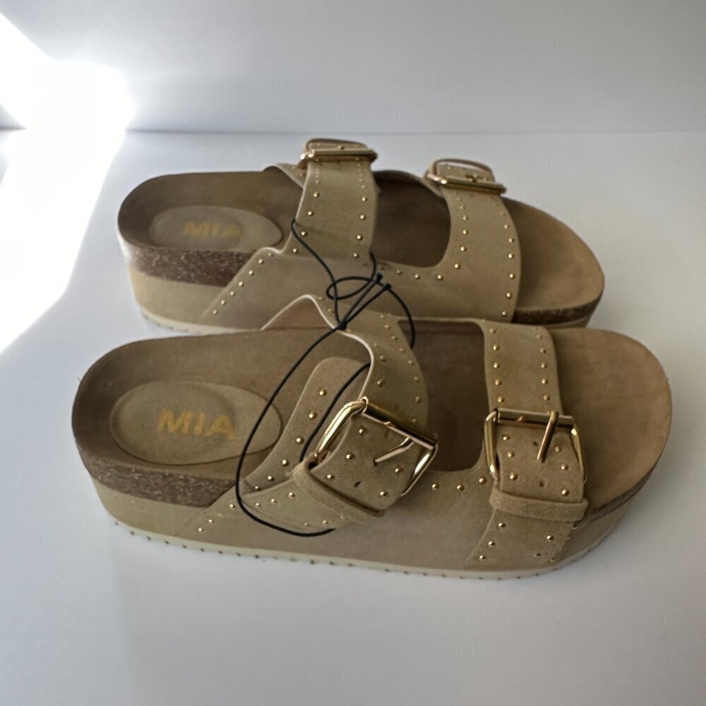 NWT MIA Tan Studded Chunky Sandals | Size 6/6.5 | Faux Suede Strappy Slip-On